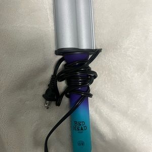 Brand new BedHead beach waver🌊